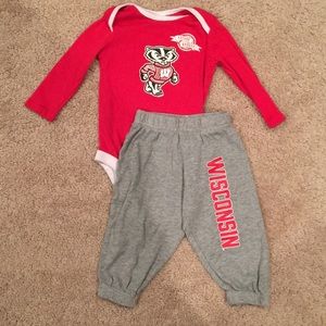 Wisconsin badgers baby outfit